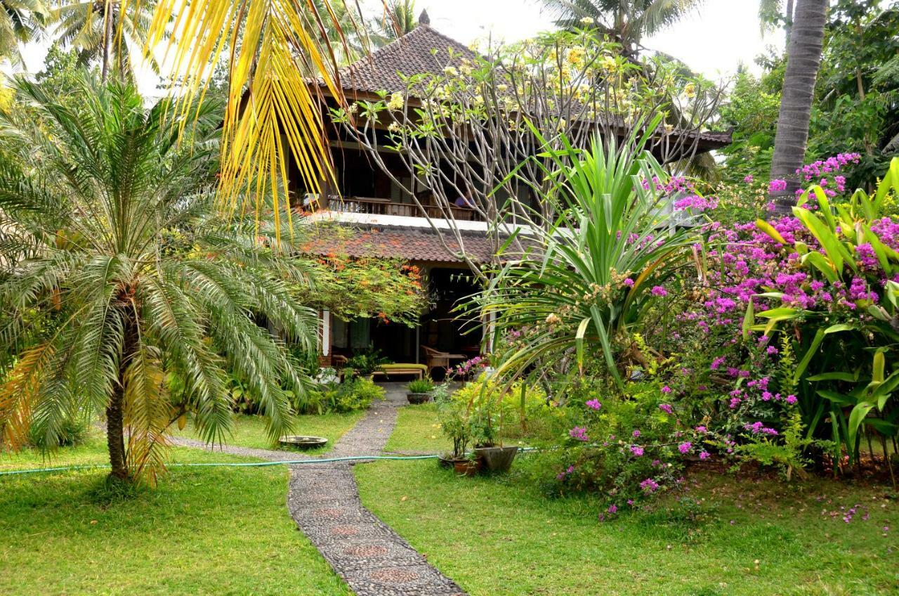 Bali Sandat Hotell Tejakula Exteriör bild